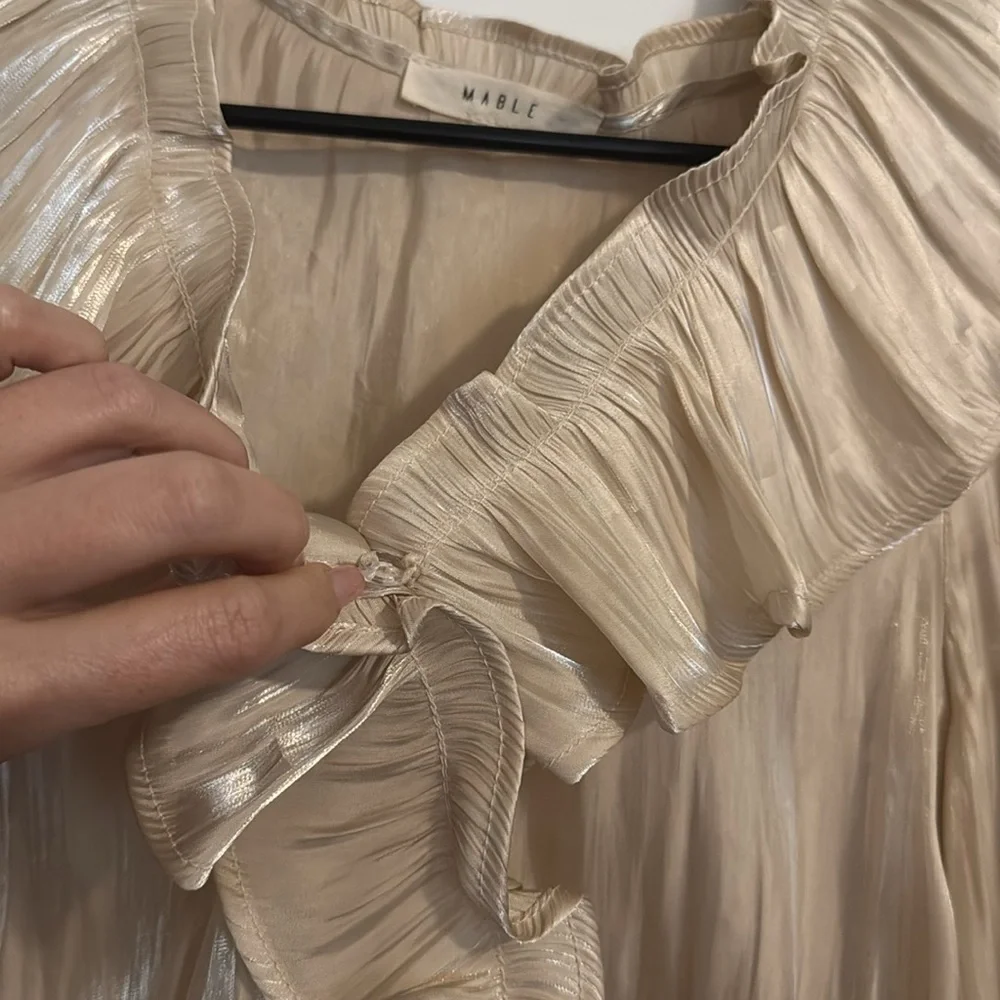 Elegant Cream Champagne Ruffle Blouse - Picture 4 of 9